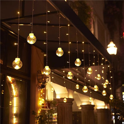 Guirnalda De Luces Y Esferas Navideñas